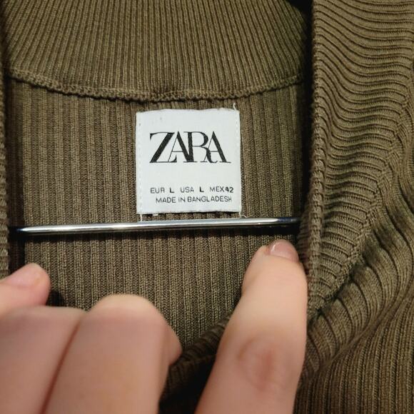 Zara, L | Ribbed Long Sleeve Stretchy Top Turtle Neck - Picture 5 of 5